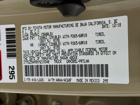 Used 2019 Toyota Tacoma Limited image 12