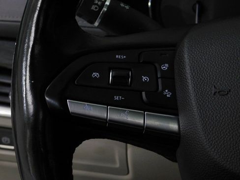 Used 2021 Cadillac XT4 Premium Luxury image 41