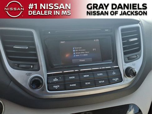 Used 2017 Hyundai Tucson Sport FWD image 17