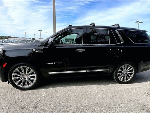 Used 2021 GMC Yukon Denali w/ Denali Ultimate Package image 8