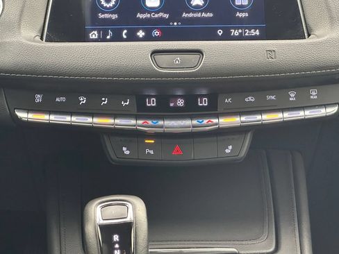 Used 2019 Cadillac XT4 Premium Luxury AWD/4WD image 24