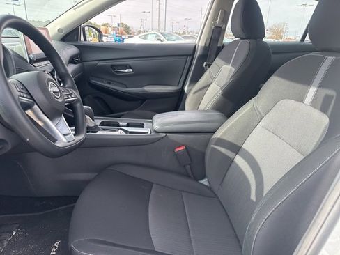 Used 2025 Nissan Sentra SV image 10