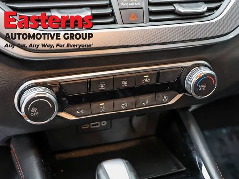 Used 2025 Nissan Altima 2.5 SR FWD image 20