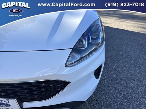 Used 2022 Ford Escape SE image 11