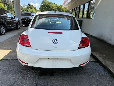Used 2013 Volkswagen Beetle TDI FWD image 10