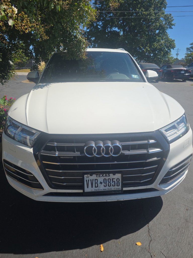 Used 2020 Audi Q5 e Premium Plus AWD/4WD image 4