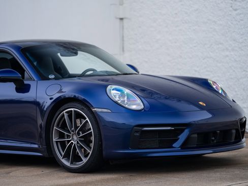 Used 2020 Porsche 911 Carrera 4S image 25