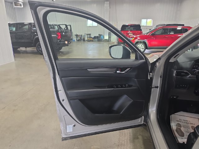 Used 2025 MAZDA CX-5 AWD 2.5 S w/ Preferred Package image 24