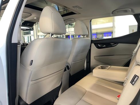 Certified 2022 Nissan Rogue Sport SL w/ Premium Package image 27