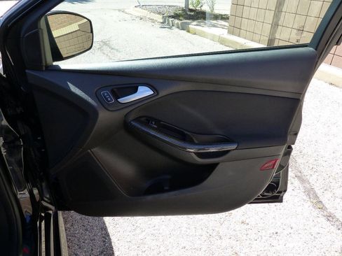 Used 2016 Ford Focus ST w/ Equipment Group 402A FWD image 49