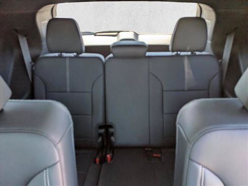 Used 2024 GMC Acadia Elevation FWD image 23