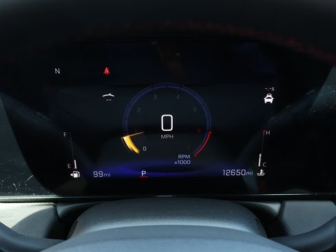 Used 2025 Chevrolet TrailBlazer RS w/ Convenience Package FWD image 17