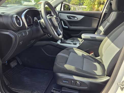 Certified 2023 Chevrolet Blazer LT FWD image 9