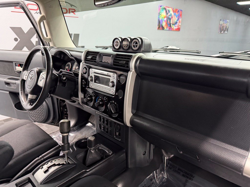Used 2014 Toyota FJ Cruiser 4WD w/ Upgrade Package image 37
