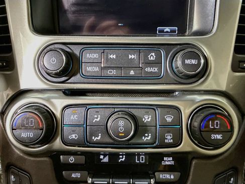 Used 2018 Chevrolet Tahoe Premier AWD/4WD image 15