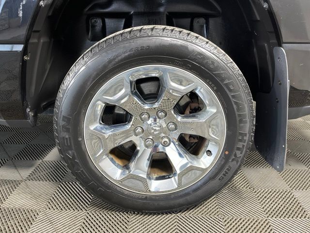 Used 2019 RAM 1500 Big Horn AWD/4WD image 9