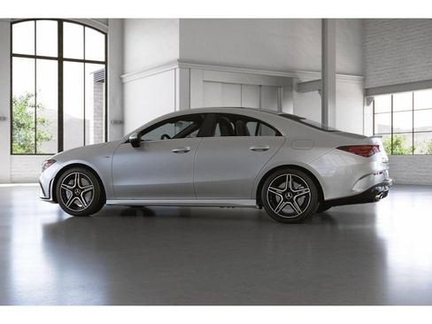 Certified 2022 Mercedes-Benz CLA 35 AMG 4MATIC image 33