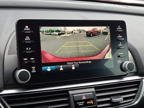 Used 2018 Honda Accord Sport image 17