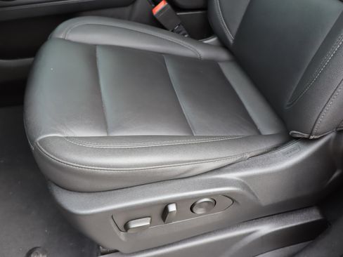 Certified 2023 Chevrolet Suburban Z71 w/ Luxury Package image 19