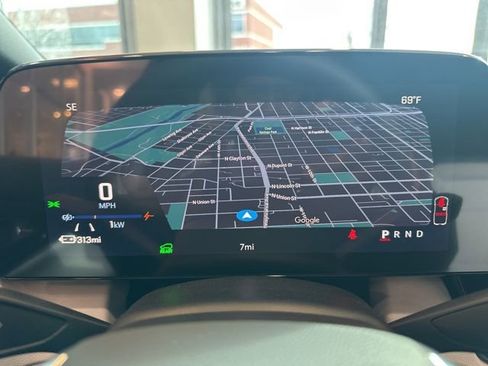 New 2026 Chevrolet Equinox EV LT image 16