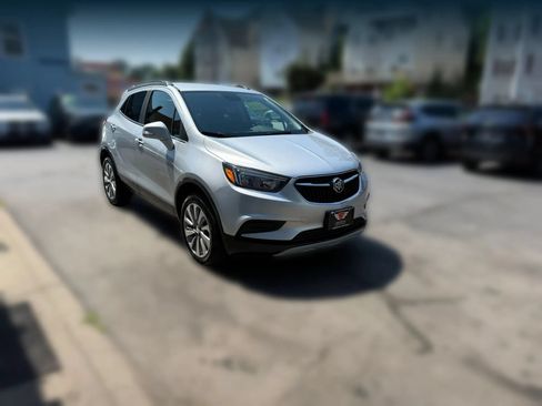 Used 2019 Buick Encore Preferred AWD/4WD image 2