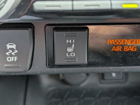 Used 2020 Toyota RAV4 XSE w/ XSE Grade Weather Package AWD/4WD image 21