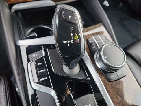 Used 2018 BMW 530i image 48