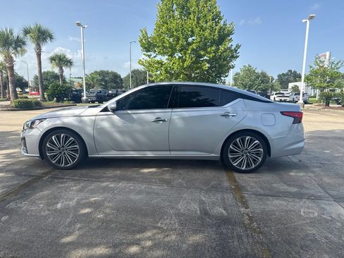Used 2023 Nissan Altima 2.5 SL FWD image 3