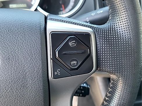Used 2015 Toyota Tacoma 2WD Access Cab image 18