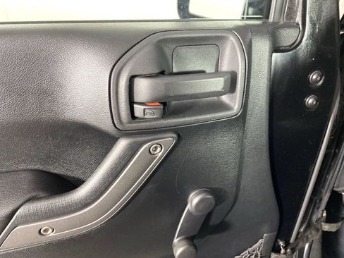 Used 2011 Jeep Wrangler Sport AWD/4WD image 10