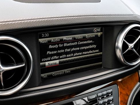 Used 2014 Mercedes-Benz SL 550 image 31