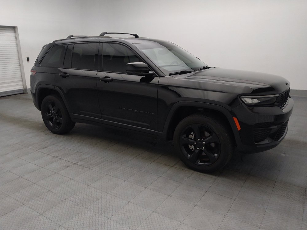 Used 2023 Jeep Grand Cherokee Altitude AWD/4WD image 11