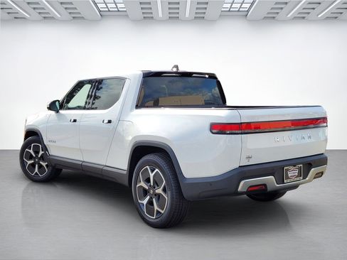 Used 2023 Rivian R1T Adventure image 14