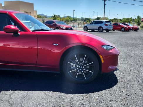 Used 2025 MAZDA MX-5 Miata RF Grand Touring RWD image 4