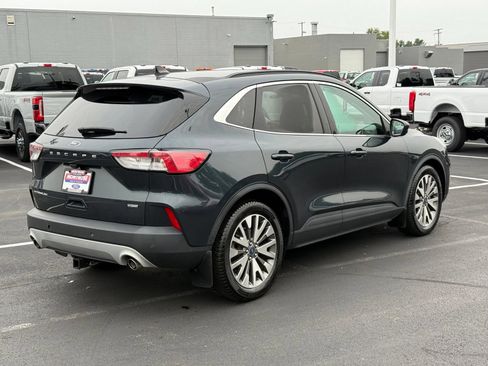 Used 2022 Ford Escape Titanium FWD image 4