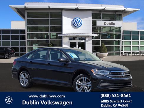 Certified 2024 Volkswagen Jetta SE FWD image 1