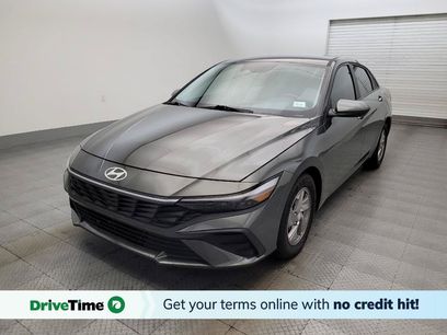 Used 2025 Hyundai Elantra SE