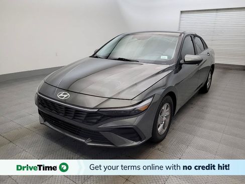 Used 2025 Hyundai Elantra SE FWD image 1