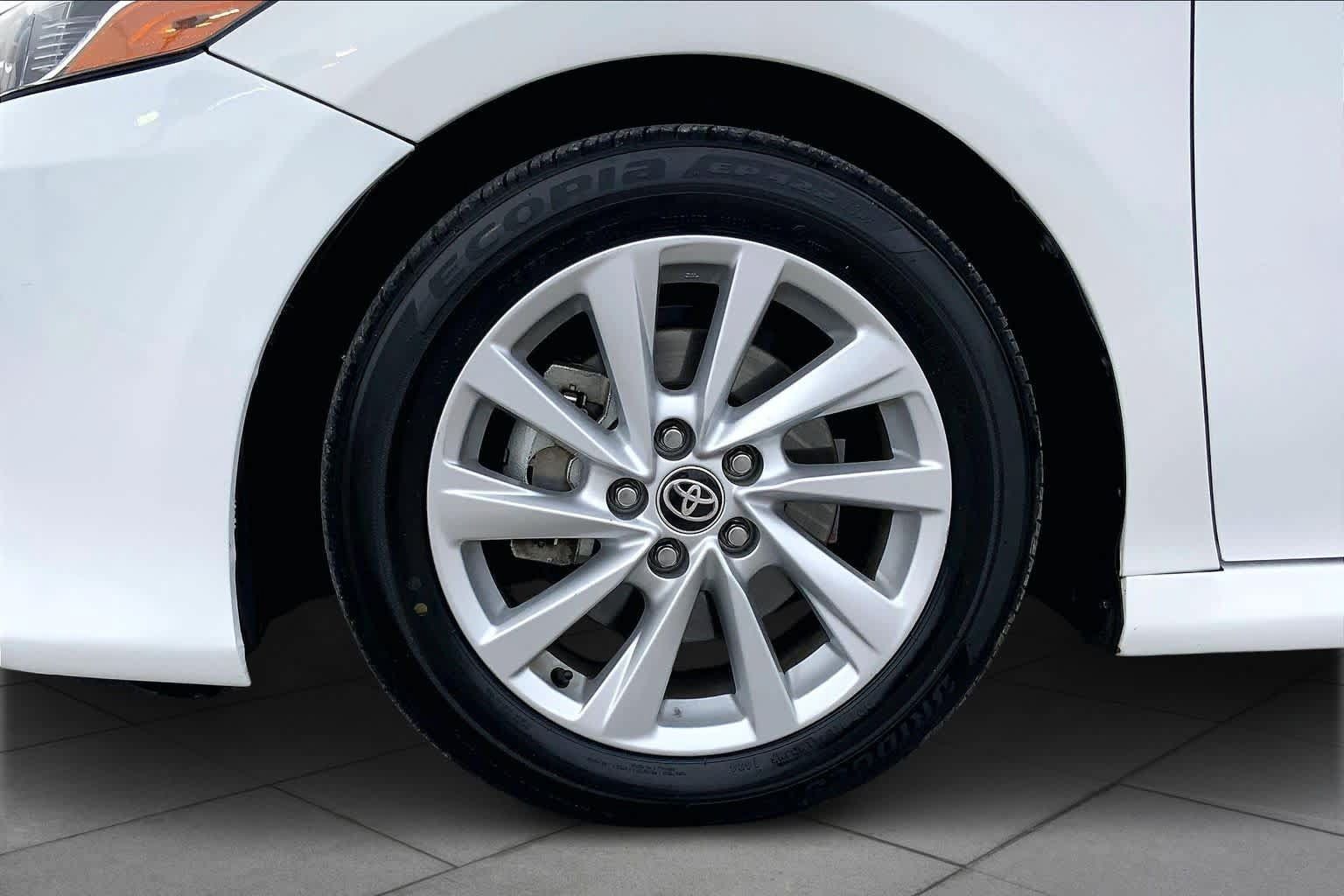 Used 2024 Toyota Camry LE FWD image 11