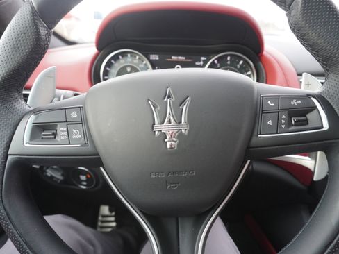 Used 2022 Maserati Levante GT image 16