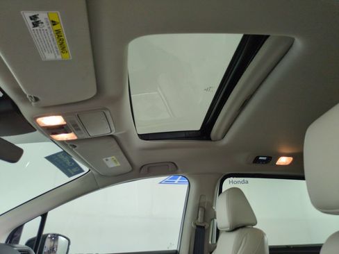 Certified 2025 Honda Odyssey EX-L image 24