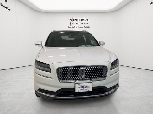 Used 2022 Lincoln Nautilus Reserve FWD image 8