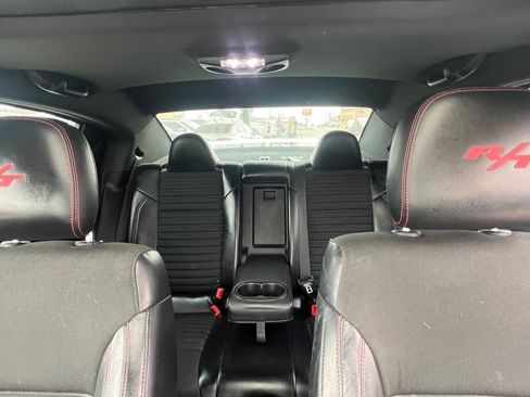 Used 2014 Dodge Avenger R/T w/ Sun/Sound Group FWD image 17