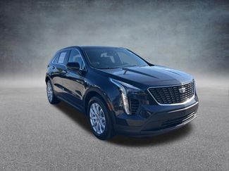 Used 2023 Cadillac XT4 Luxury w/ Cold Weather Package FWD video 2