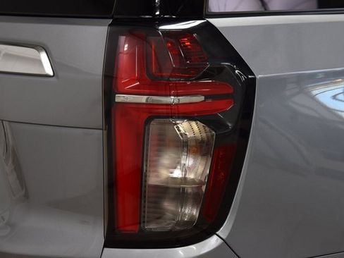 Used 2024 Chevrolet Suburban High Country image 19