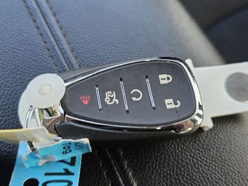 Used 2024 Chevrolet Malibu LT image 28