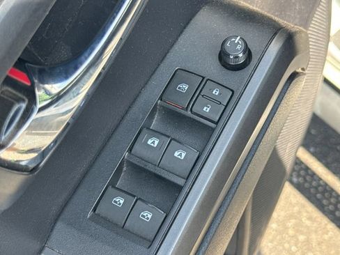 Used 2020 Toyota Tacoma TRD Sport w/ Technology Package AWD/4WD image 23
