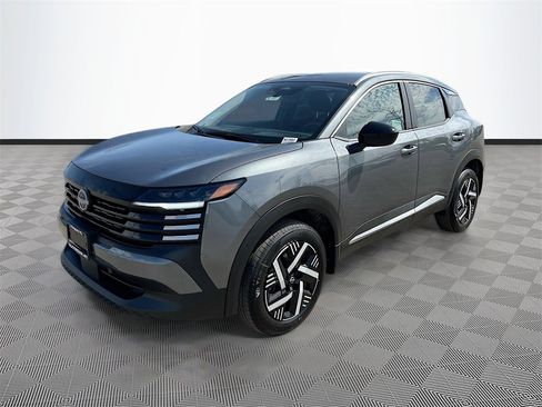 New 2026 Nissan Kicks SV image 3