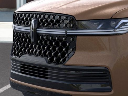 New 2026 Lincoln Navigator L Black Label AWD/4WD image 17