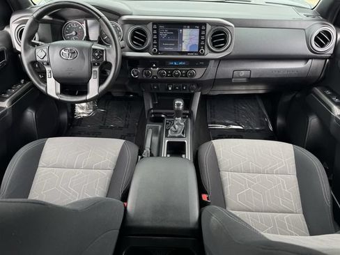 Used 2023 Toyota Tacoma TRD Sport AWD/4WD image 11